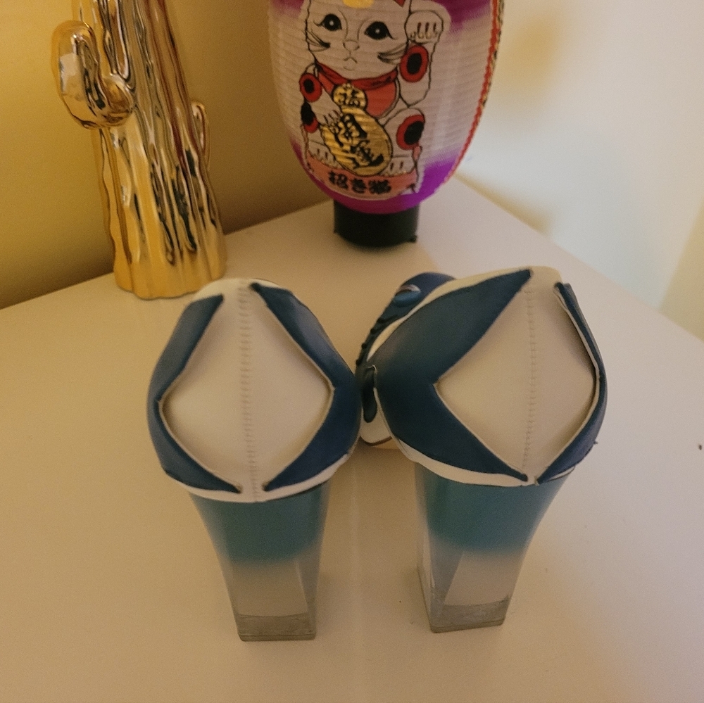 Katy Perry Collections The Mako Shark Heels, BNWOT, size 7 - Picture 7 of 12